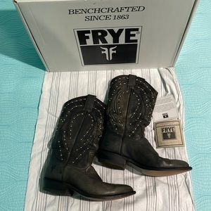 Frye Studded Billy Pull On Leather Western Cowboy Boots